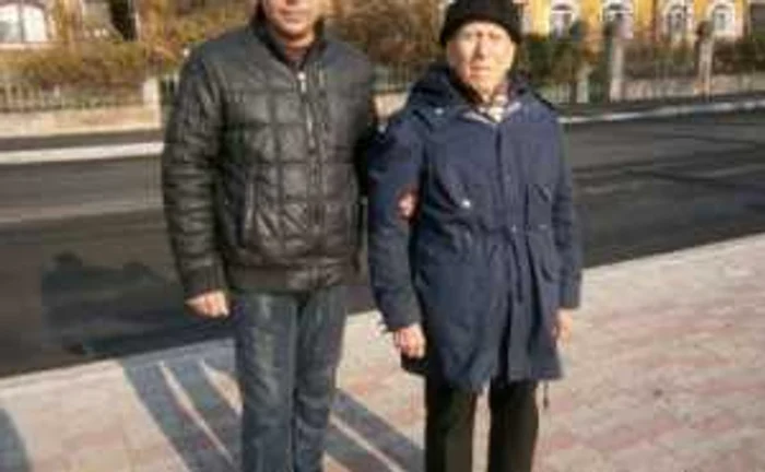 Generalul Tescaru a fost ajutat de nepot să ajungă la paradă