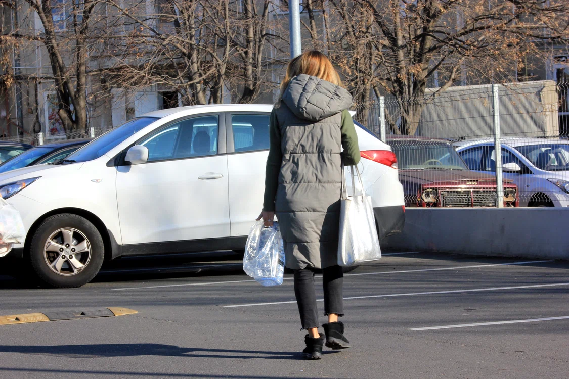A intrat la supermarket de unde şi-a luat apă