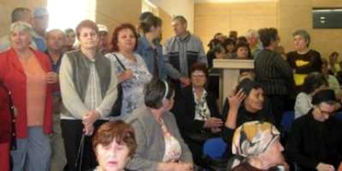 Slatina: Pensionarii protestează mâine la Prefectură
