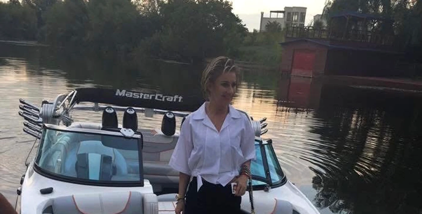 Prodanca și Reghe își dispută barca de lux foto: Facebook