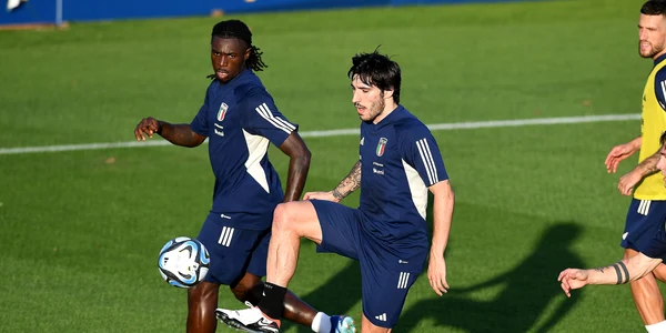 Sandro Tonali (dreapta) in timpul unui antrenament pe 9 octombrie 2023 FOTO Profimedia jpg