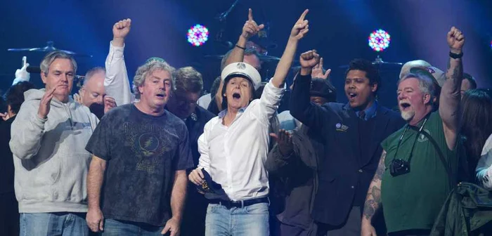 Paul McCartney, pe scena din Madison Square Garden. FOTO Reuters