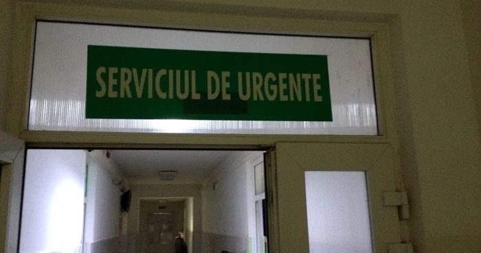 Arestatul a fost transportat de urgenţă la spital FOTO CRISTIAN FRANŢ