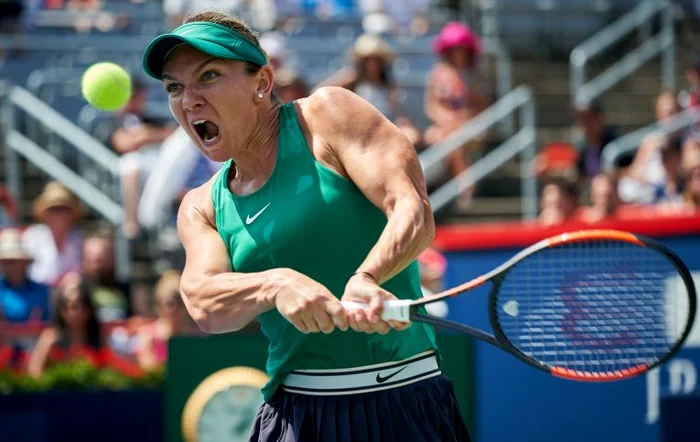 Simona Halep revineFOTO: EPA
