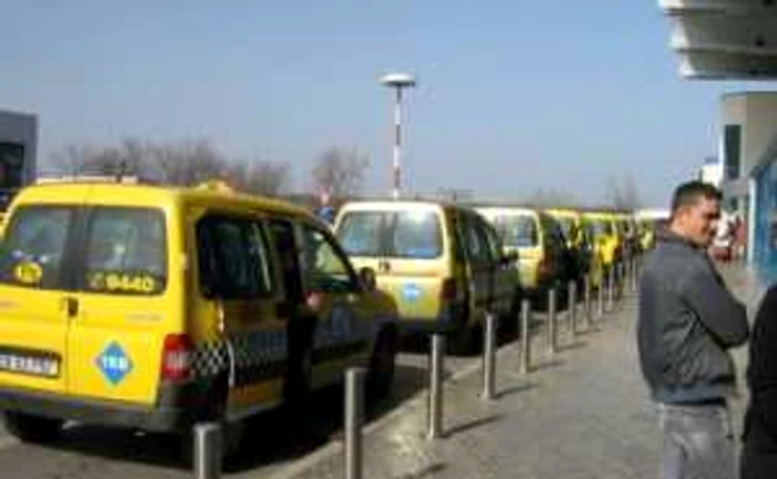 Pitesti: Taximetriştii piteşteni nu mai au clienţi