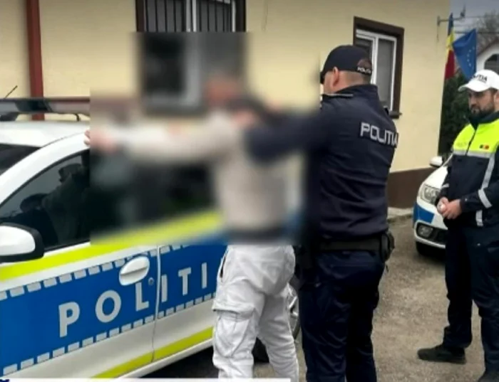 Fostul iubit, aflat deja sub control judiciar, a fost reţinut. FOTO: captură video