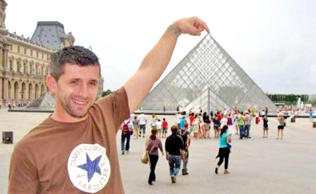 
    Ciprian Anoca,  într-una dintre  vacanţele de lux  