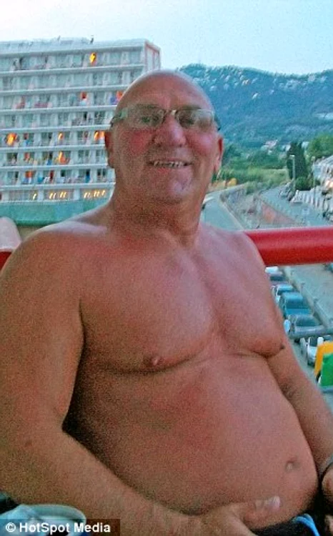 
    Roland Burton (65 de ani) era un bărbat supraponderalfoto: Daily Mail  