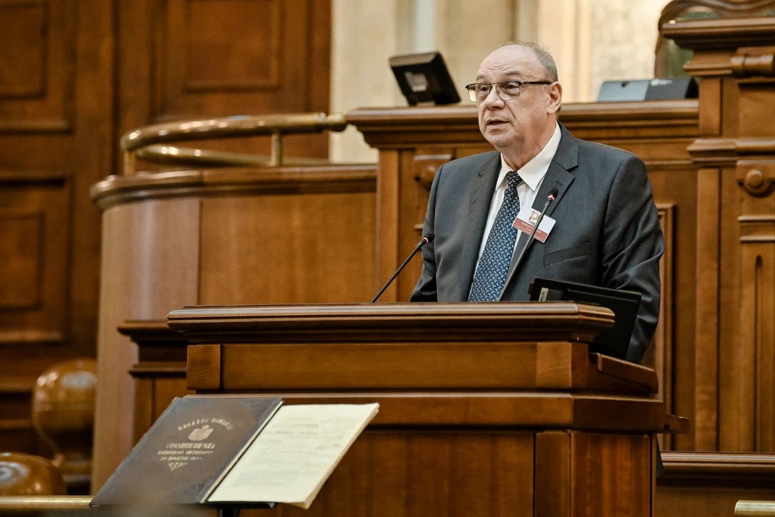 Marian Enache, șeful CCR, ajunge cu un spor la peste 4.000 de lei FOTO CCR