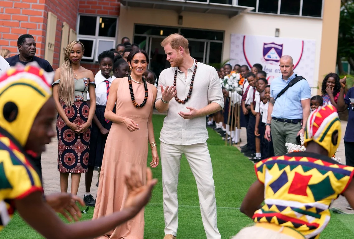Meghan Markle și Harry, prima oprire în Nigeria