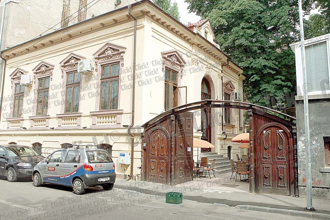 Apartament pe Calea Călăraşilor: Aici are biroul de executor judecătoresc Violeta Pârvan, amanta lui Hayssam (FOTOGRAFII: ROBERTO SĂLCEANU)