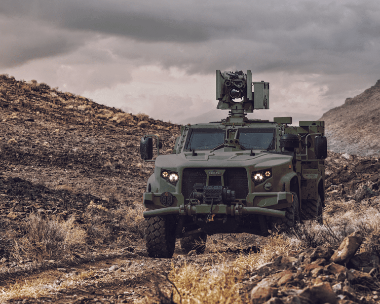 MApN cumpără blindate JLTV pentru Forțele Speciale. Ce performanțe au mașinile de luptă VIDEO