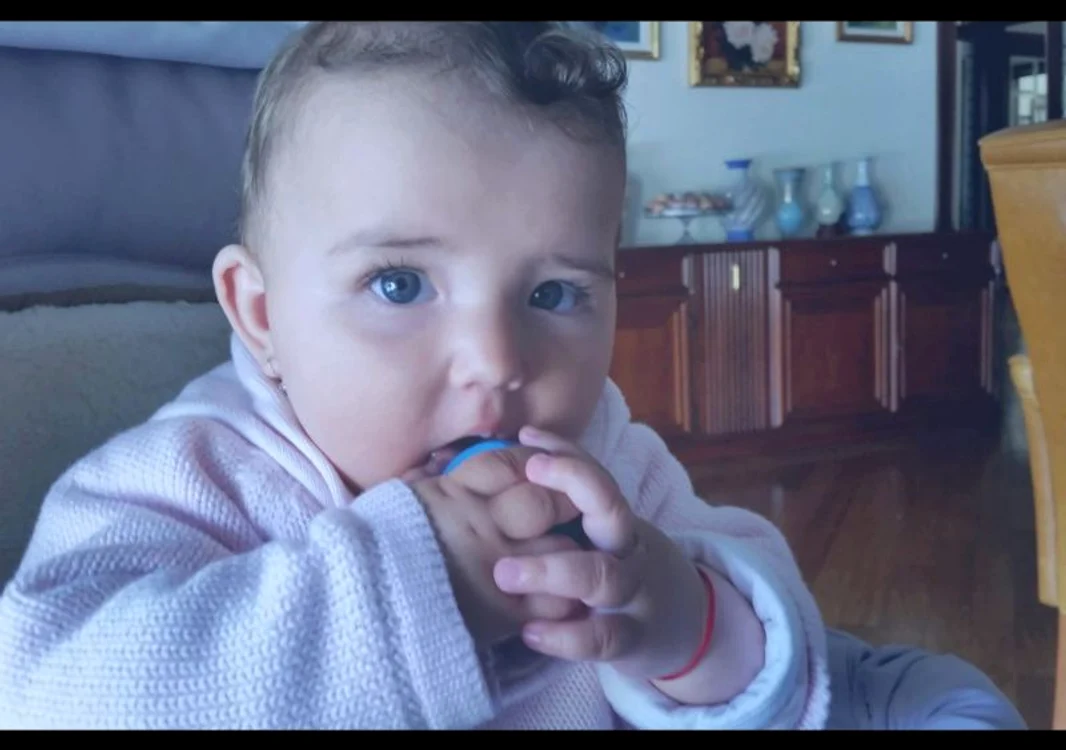 Fetiţa Elenei Băsescu şi-a cunoscut străbunicul