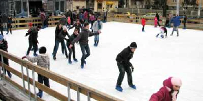 Intrarea în patinoar este gratuită