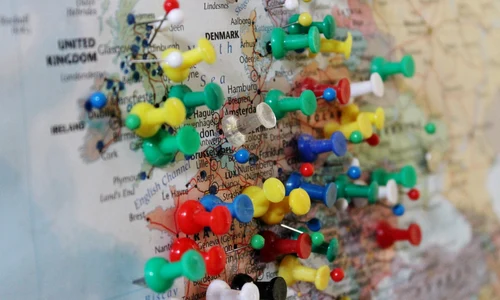 „Într un fel, cu toții sîntem periferici“ – interviu cu Antoine COMPAGNON jpeg