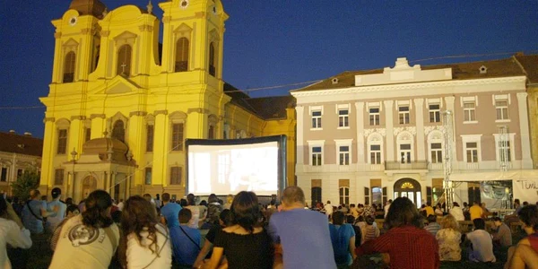 Piaţa Unirii este gazda Caravanei