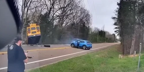 accident autobuz şcolar captura video Wkrn jpg