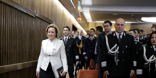 Prim-ministrul Viorica Dăncilă ministrul de interne Carmen Dan şeful poliţiei Cătălin Ioniţă (uniformă) şi procurorul general interimar Bogdan Dimitrie Licu la bilanţul Politiei Române pentru anul 2017 FOTO Eduard Enea