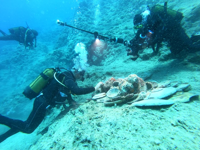 FOTO Epavă foarte bine conservată, descoperită în apropiere de Antalya. Turcia va construi un muzeu subacvatic