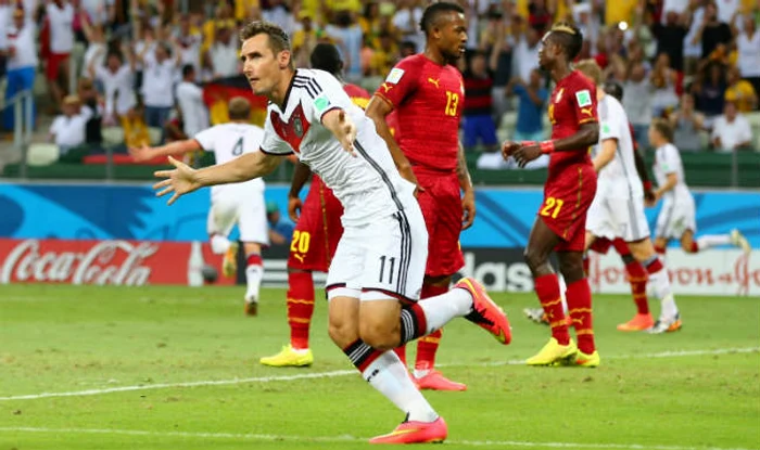 Miroslav Klose face parte din grupul de fotbalişti care au început fotbalul târziu