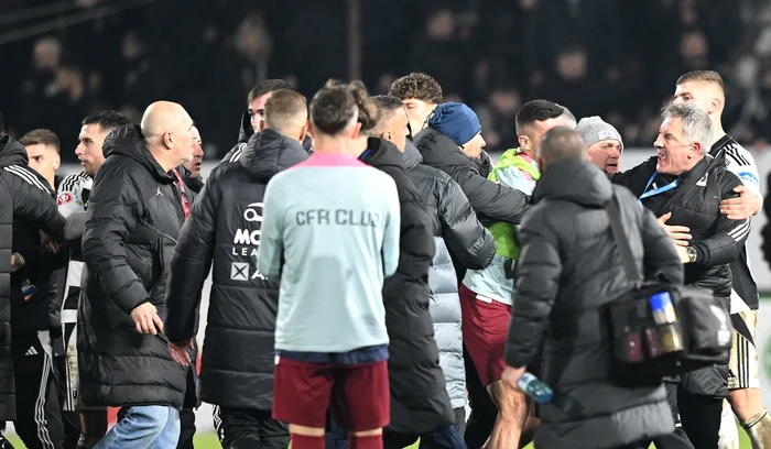 Partida dintre CFR Cluj și Universitatea Cluj s-a încheiat cu un scandal (FOTO: Sportpictures)