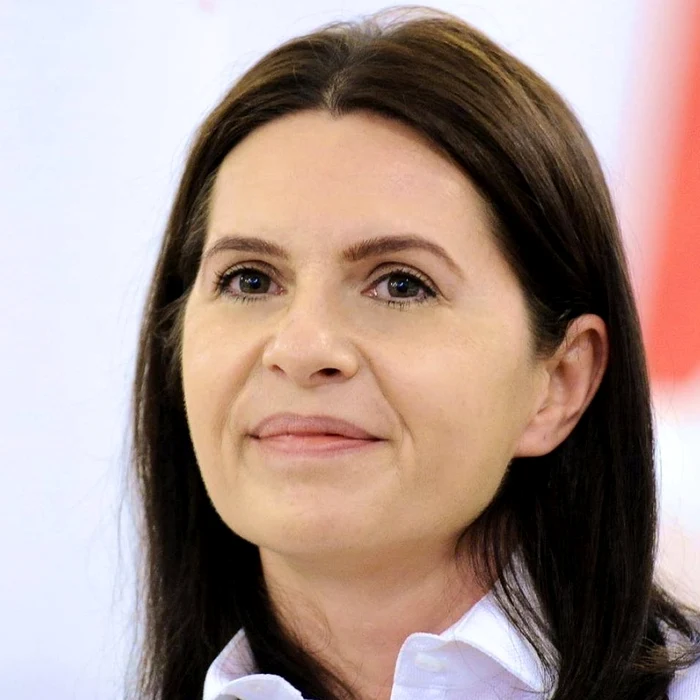 
    Adriana Săftoiu a fost mușcată de un câine, în zona BăneasaFoto: Facebook  