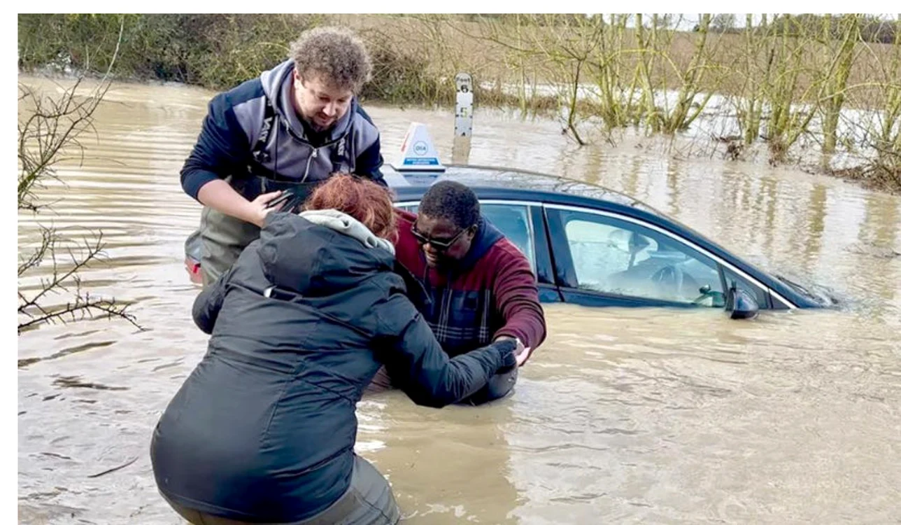 Cuplul care a salvat instructorul auto FOTO: X