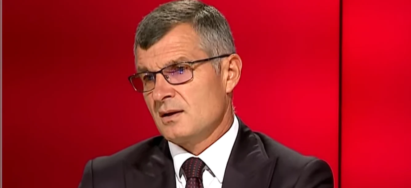 Ioan Ovidiu Sabău, un fost jucător emblematic pentru fotbalul românesc.