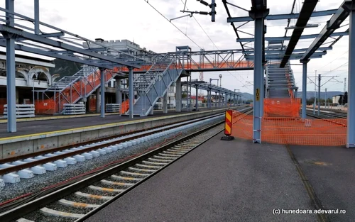 lucrari de infrastructura feroviara in gara devei foto daniel guta adevarul