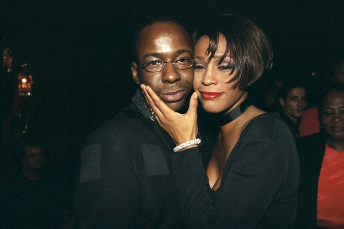 Bobby Brown şi Whitney au avut o relaţie tumultoasă
