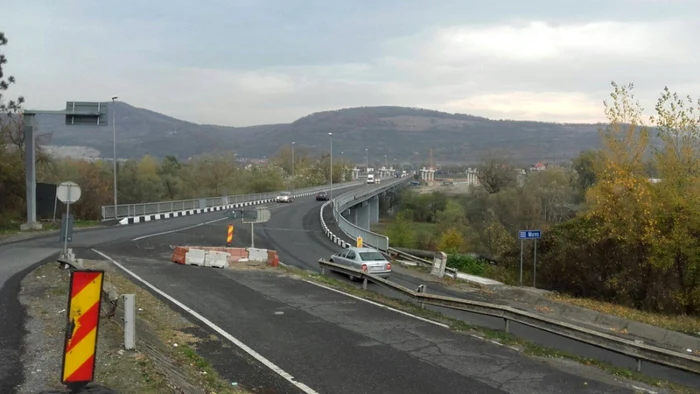 Traficul rutier va fi îchis pe podul de la Şoimuş. FOTO: DRDP Timişoara.