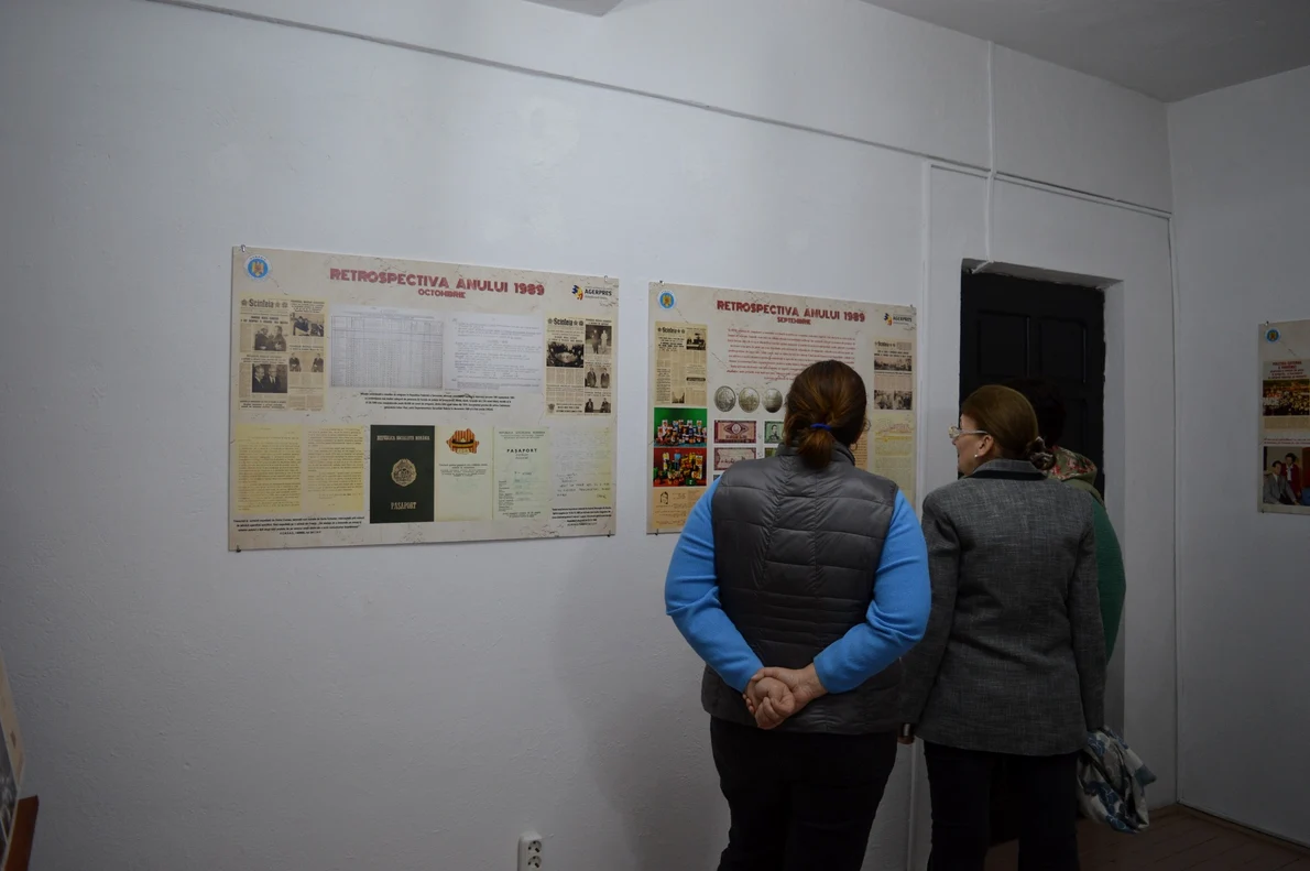 Expoziția itinerantă „Retrospectiva anului 1989”, la Muzeul Memorial „Nicolae Iorga”