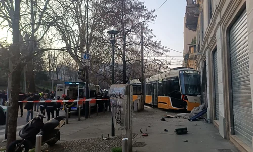 tramvai deraiat in milano 27 feb 2026 foto Facebook Radio Popolare jpg