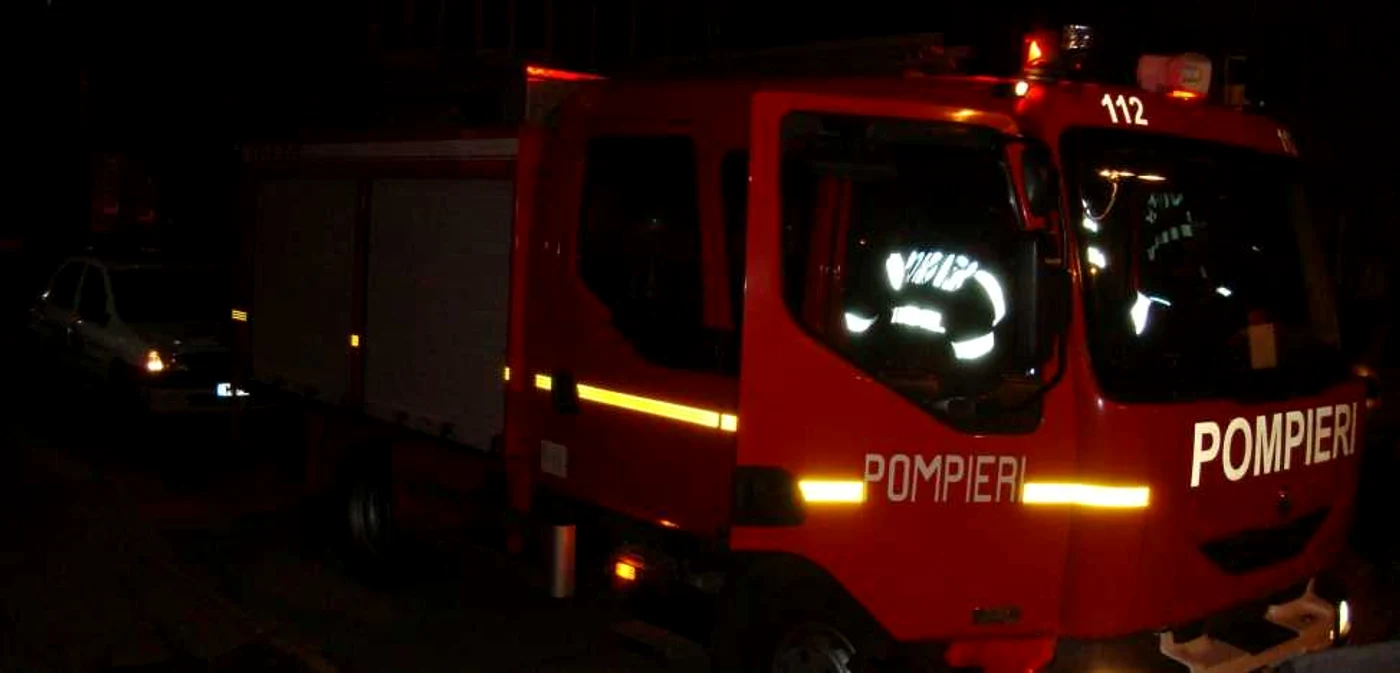 Incendiu puternic la un depozit de reziduuri situat între Râşnov şi Predeal