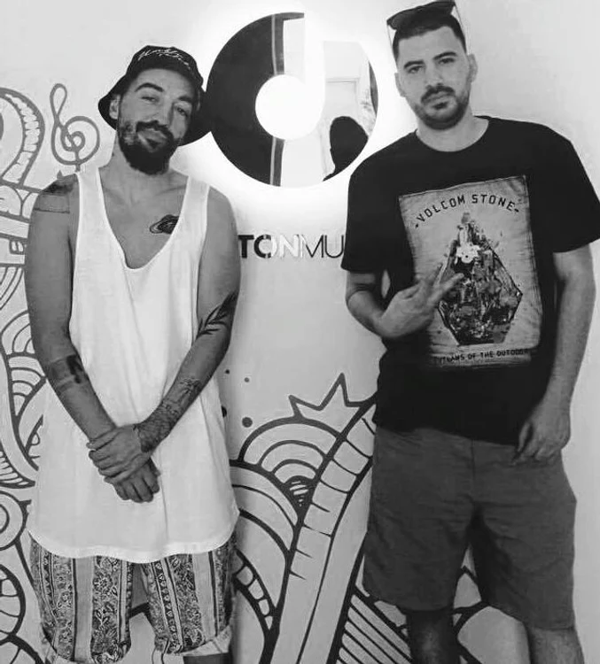 Skizzo Skillz şi Alama fac furori cu noua piesă "Beau"foto: arhiva personală