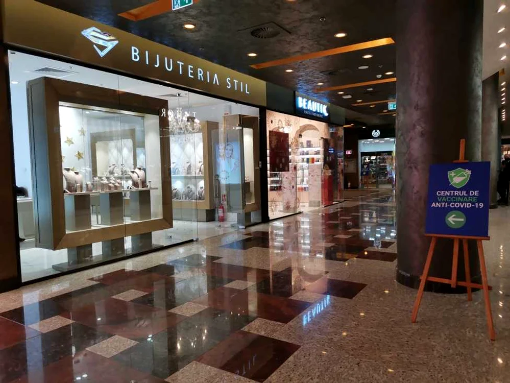 centrul de vaccinare Iulius Mall Timişoara