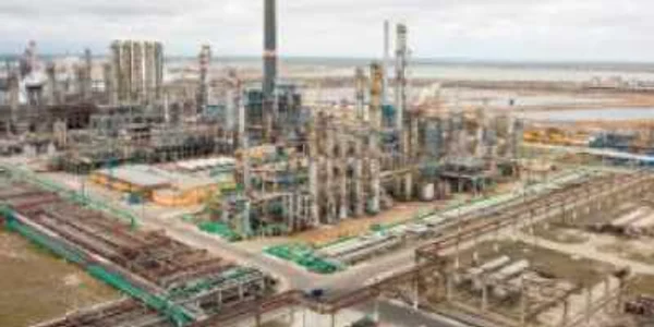 Rafinăria Petromidia, oprită între 17 octombrie şi 3 noiembrie