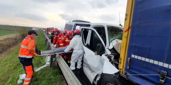 accident alba microbuz