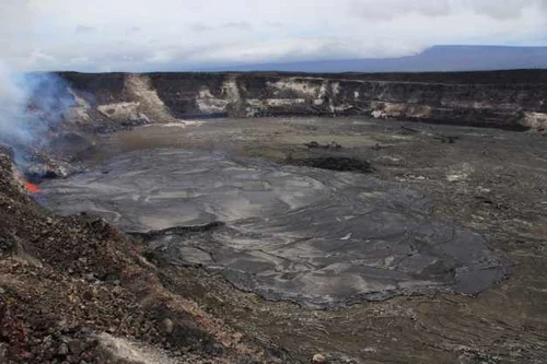 Lacul de lava