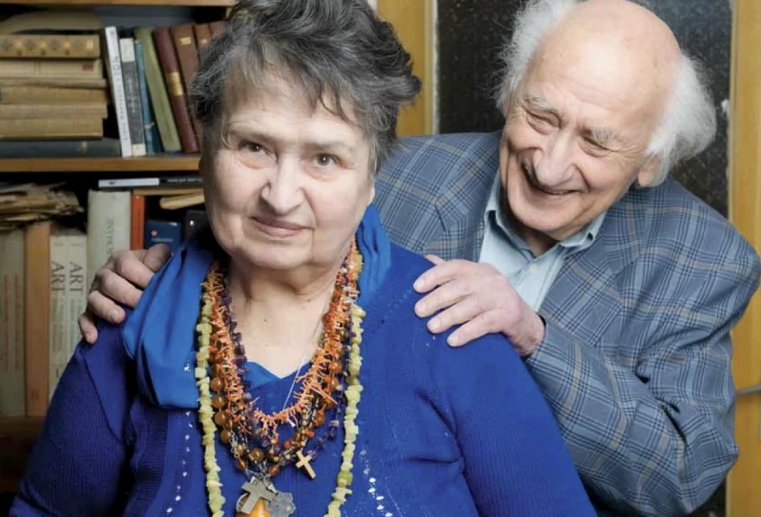 
    Todor și Constantina Caranfil sunt căsătoriți de 58 de anifoto: Revista Tango - Marea Dragoste  