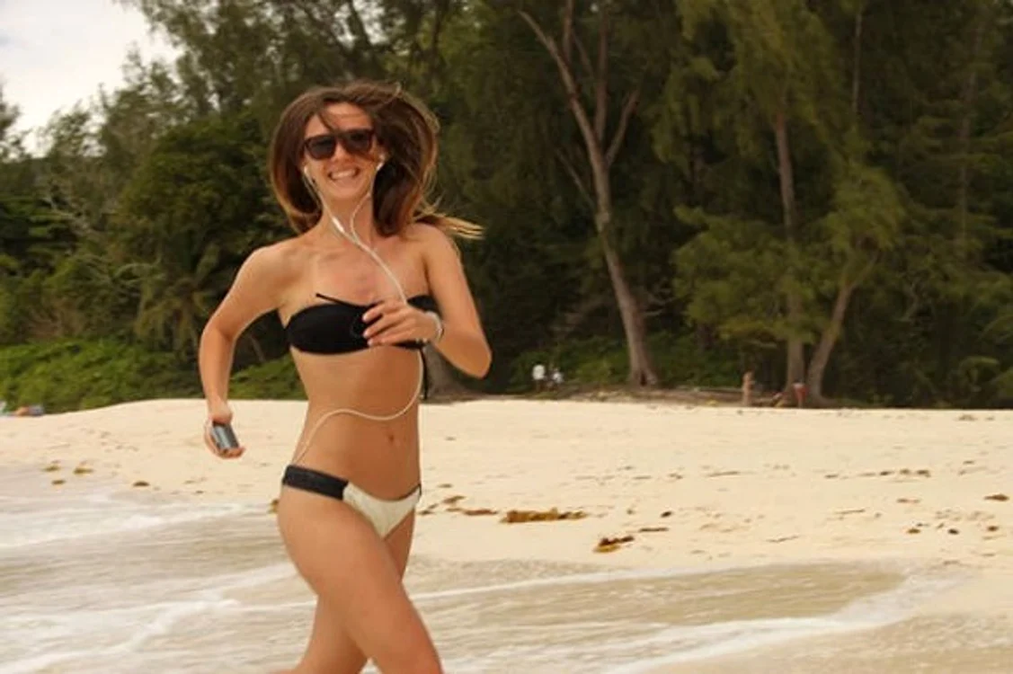 Cele mai sexy poze cu Adela Popescu