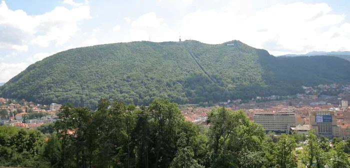 Muntele Tâmpa este deja o atracţie turistică. FOTOAdevărul.