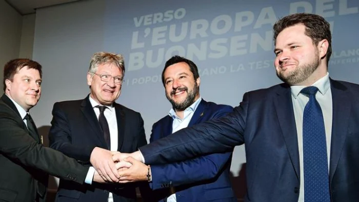 Matteo Salvini, al doilea din dreapta), la lansarea Alianţei europene a popoarelor şi naţiunilor