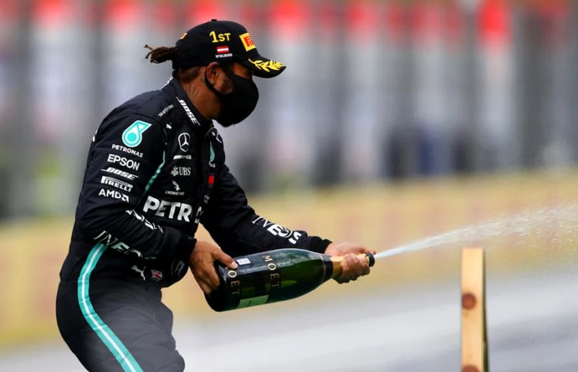 Lewis Hamilton e campion in Marele Premiu de Formula 1 al StirieiFOTO: EPA