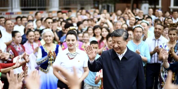 Xi Jinping a efectuat o vizită ţinută secretă în Xinjang foto twitter
