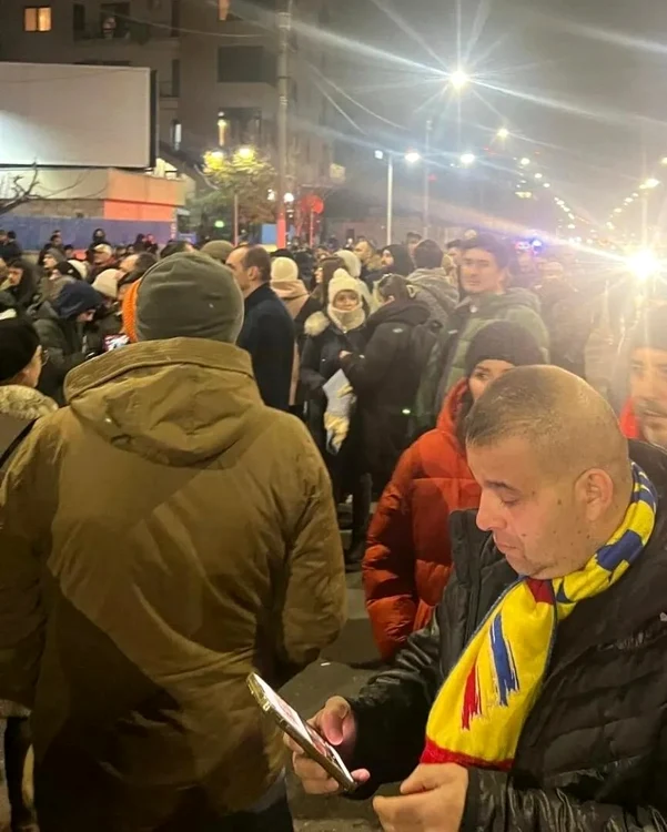 Samir Duduianu participă la protestul din fața CSM FOTO: stiripesurse