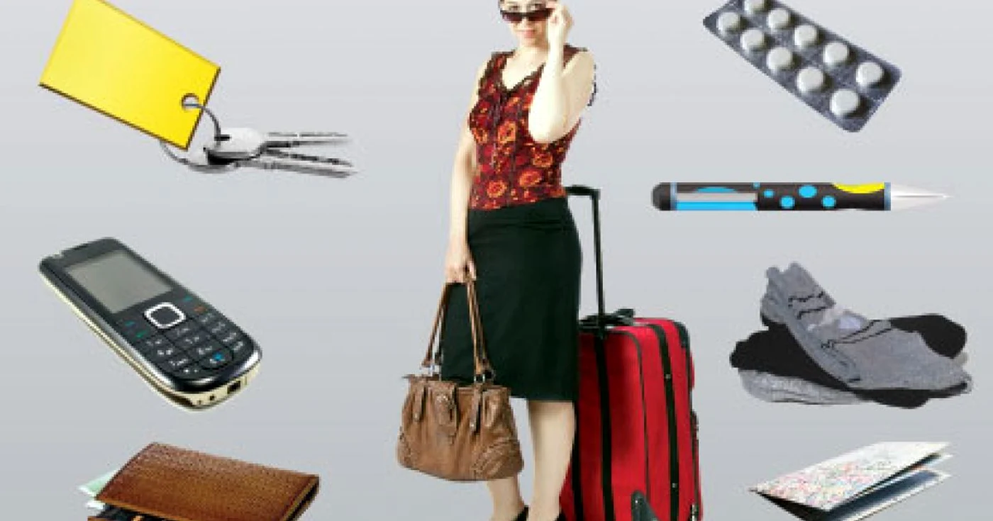 Fie că pleci la serviciu, fie că te pregăteşti de vacanţă, trebuie să ai la tine o serie de obiecte