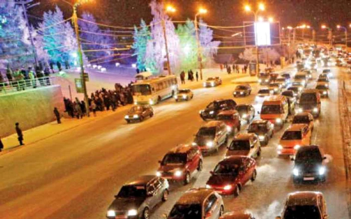 Din cauza gheţii, traficul a fost sufocat la Moscova