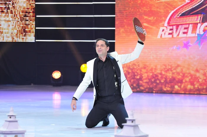 Dan Negru, cu Revelionul
Starurilor 2016, a plasat Antena 1 în topul preferinţelor telespectatorilor
FOTO Antena 1