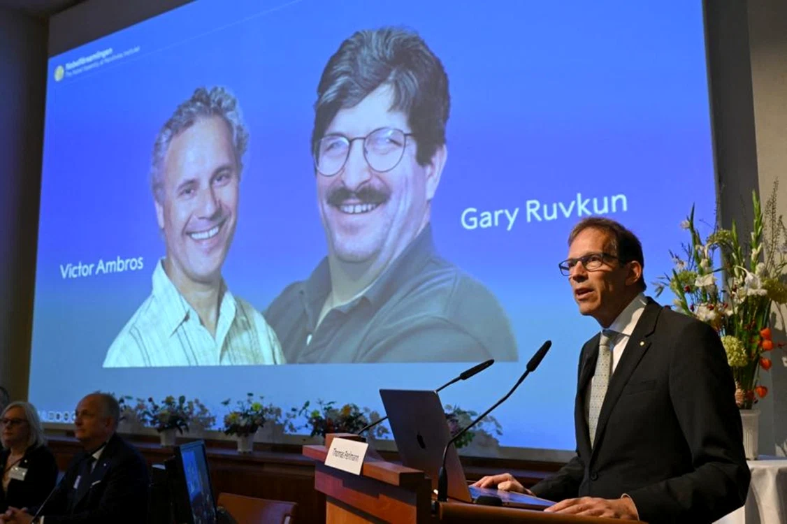 Doi cercetători americani au primit Premiul Nobel pentru Medicină. Foto: Profimedia Images